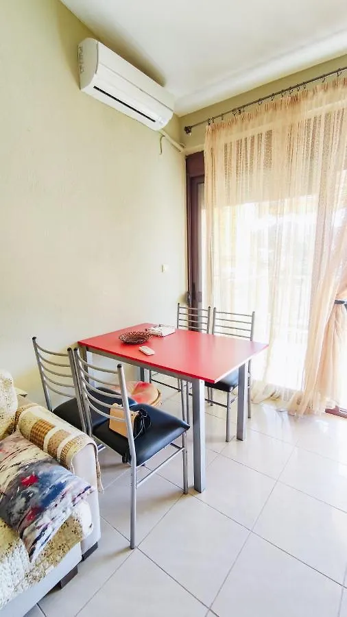 Eldana First Line With Shared Pool Apartment Gerakini